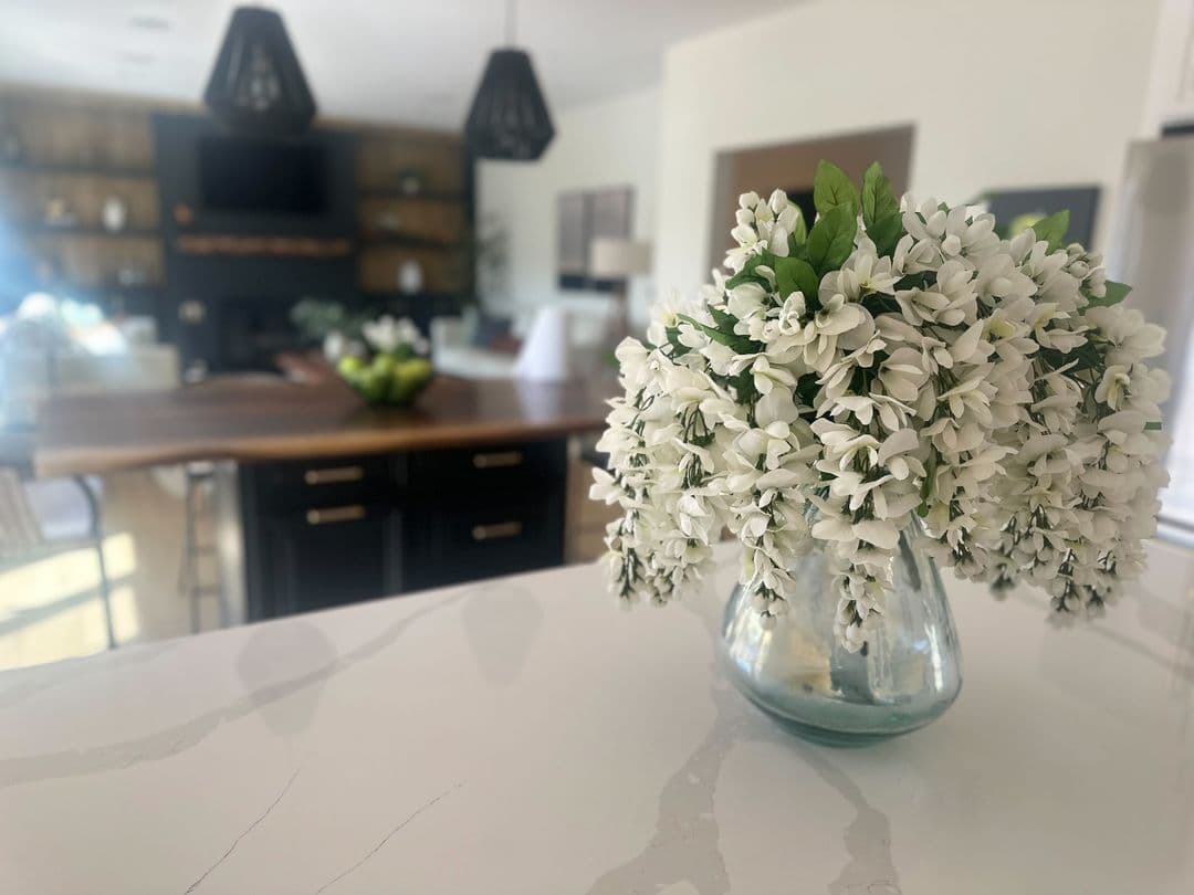 Kitchen / Dining Area